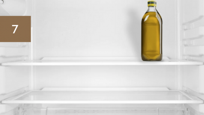 8 Kitchen Hacks: Oil Mess Management & Tips