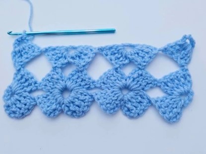Crochet Linked Flowers Stitch Photo Tutorial