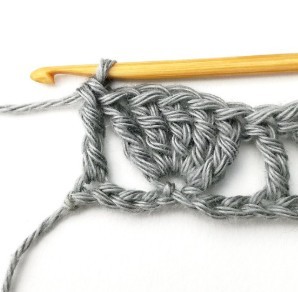 Large Uneven Fan Crochet Stitch Photo Tutorial