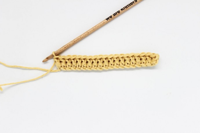 How to Crochet the Crossed Triple Stitch Photo Tutorial