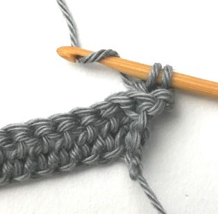Bars and Zigzag Crochet Stitch Photo Tutorial