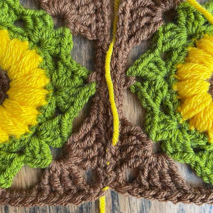 Mattress Stitch Invisible Flat Join in Crochet Photo Tutotial