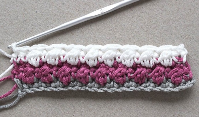 Raspberry Ripple Crochet Square Photo Tutorial