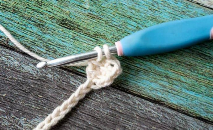 Linked Treble Crochet Stitch Photo Tutorial