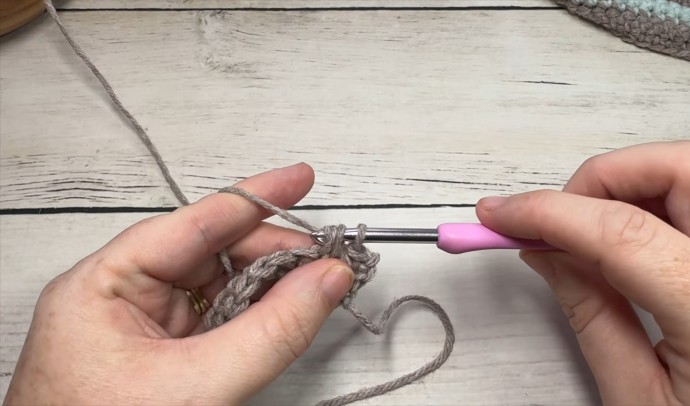 Knotted Single Crochet Stitch Photo Tutorial