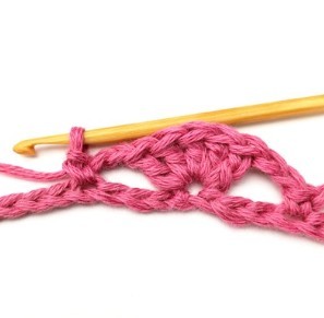 Large Uneven Clam Crochet Stitch Photo Tutorial