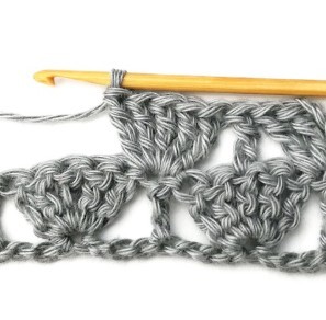 Large Uneven Fan Crochet Stitch Photo Tutorial
