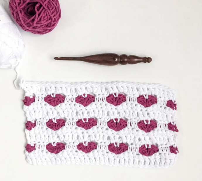 Tutorial: How to Crochet the Heart Stitch