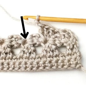 Aligned Four Leaf Clover Crochet Stitch Photo Tutorial