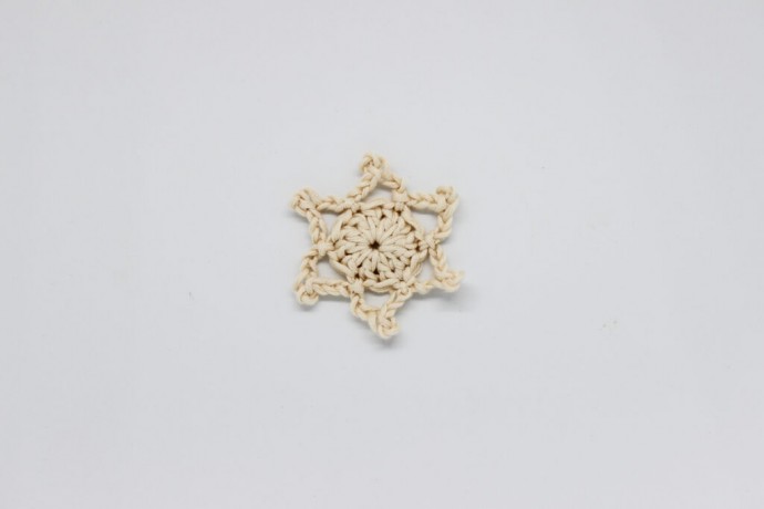 Crochet Snowflake Garland Photo Tutorial