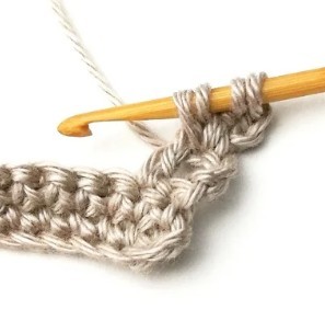 Aligned Four Leaf Clover Crochet Stitch Photo Tutorial