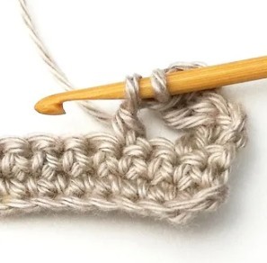 Aligned Four Leaf Clover Crochet Stitch Photo Tutorial