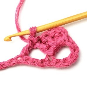 Lacy Checkered Diamond Crochet Stitch Photo Tutorial