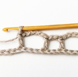 Lacy Interlocked Circles Crochet Stitch Photo Tutorial