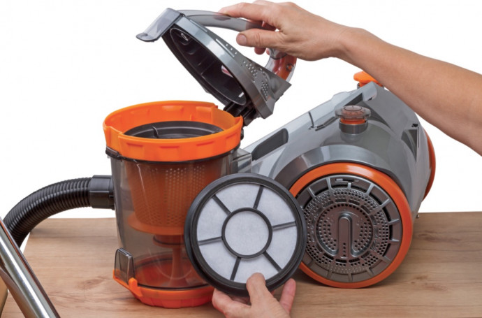 How to Deep Clean Your Vacuum Cleaner