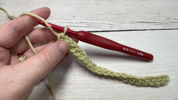 How to Crochet the Double Treble Column Stitch Photo Tutorial