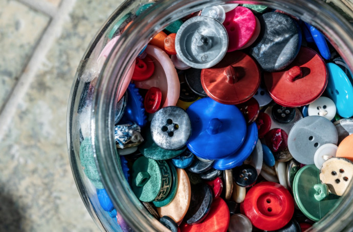 8 Incredible Uses of Safety Pins 8 Incredible Uses of Safety Pins