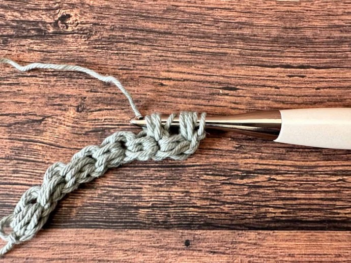 How to Crochet The Jasmine Stitch Photo Tutorial