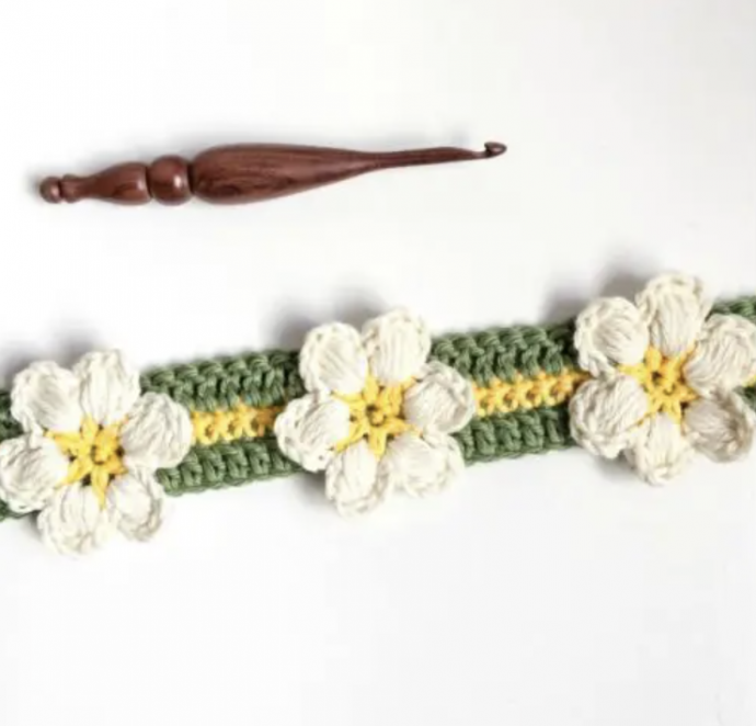 Magnolia Blooms: A Crochet Stitch Masterpiece