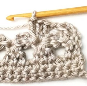 Aligned Four Leaf Clover Crochet Stitch Photo Tutorial