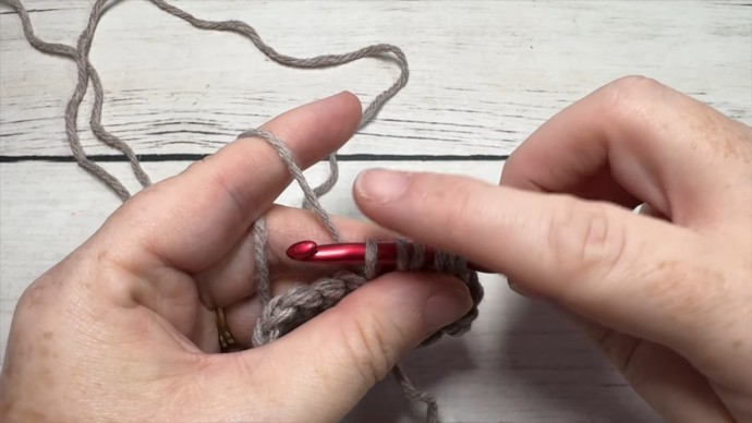 How to Crochet the Triple Column Stitch Photo Tutorial