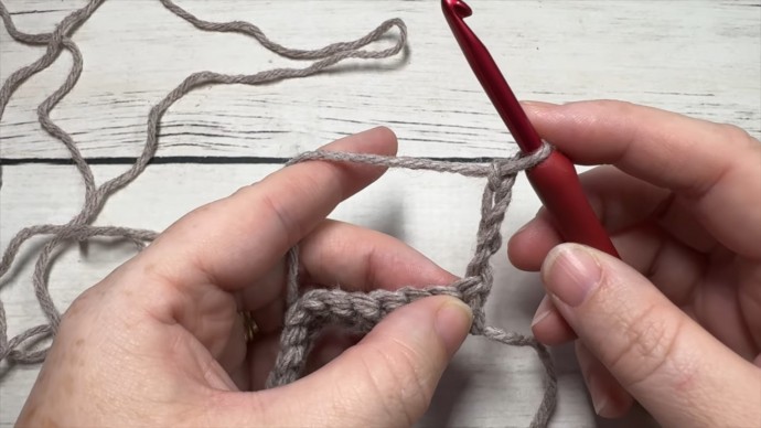 How to Crochet the Triple Column Stitch Photo Tutorial