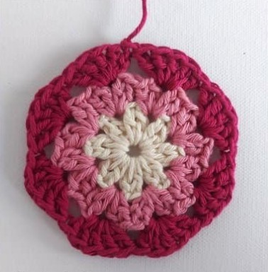 Crochet African Flower Granny Square Photo Tutorial