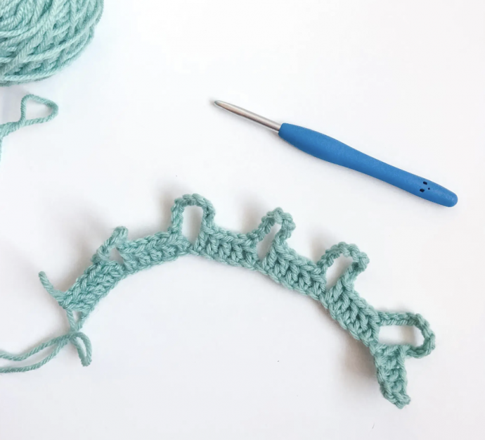 Braided Loops Crochet Stitch: A Symphony of Texture and Color