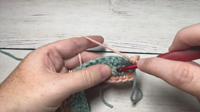 How to Crochet the Spiked V Stitch Photo Tutorial
