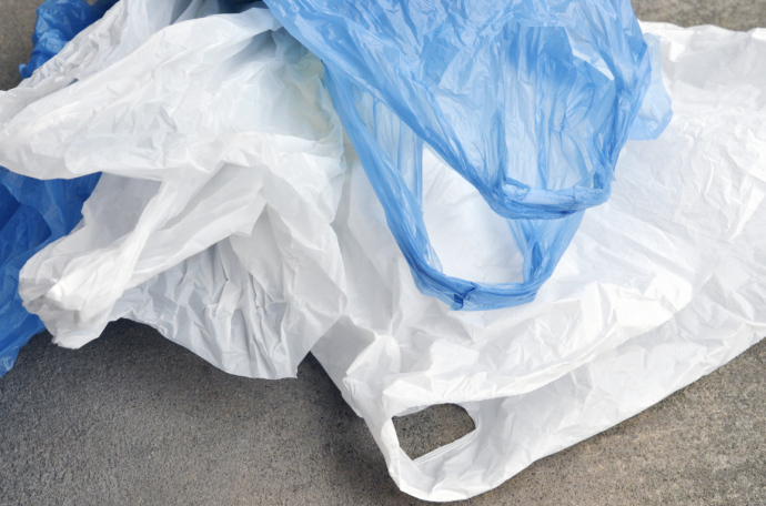 7 Brilliant Ideas to Repurpose Plastic Bags Around the House