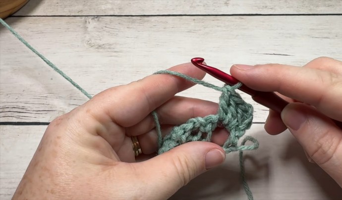 How to Crochet the Crossed Cluster Puff Stitch Photo Tutorial