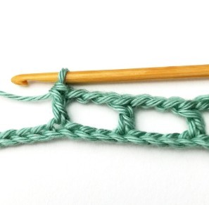 Lacy Aligned Picot Crochet Stitch Photo Tutorial