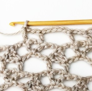 Lacy Interlocked Circles Crochet Stitch Photo Tutorial
