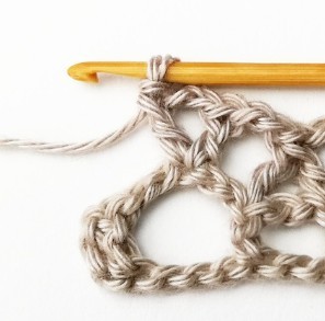 Lacy Interlocked Circles Crochet Stitch Photo Tutorial