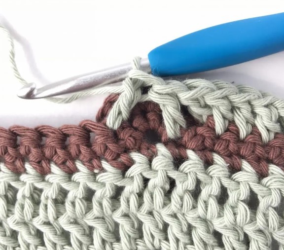 How to Crochet a Sunflower Stitch Photo Tutorial