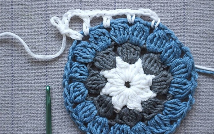 Dally Dahlia Crochet Granny Square Photo Tutorial