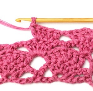 Large Uneven Clam Crochet Stitch Photo Tutorial