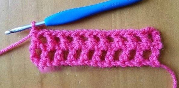 How to Crochet the Offset Filet Net Stitch Photo Tutorial
