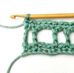 Striped Treble Crochet Mesh Stitch Photo Tutorial