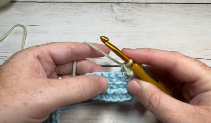 How to Crochet the Cluster and Ridge Stitch Photo Tutorial