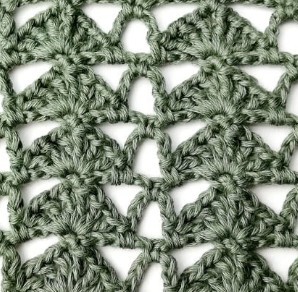 Stacked Triangles and Eyelet Crochet Stitch Photo Tutorial