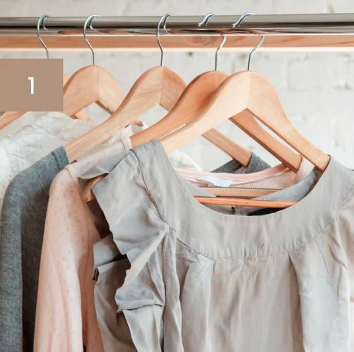 8 Hacks to Organize Your Closet