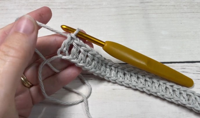 How to Crochet the Ruffle Stitch Photo Tutorial