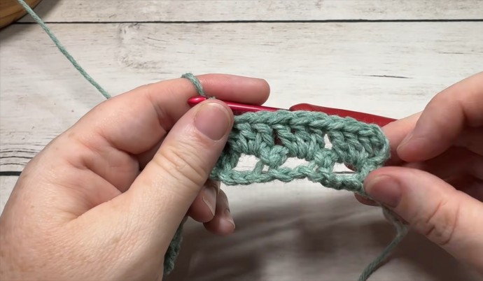 How to Crochet the Crossed Cluster Puff Stitch Photo Tutorial