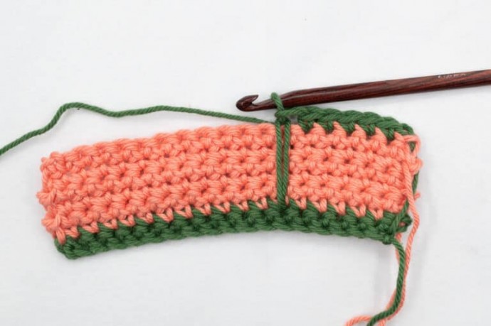 How to Crochet the Brick Stitch Photo Tutorial