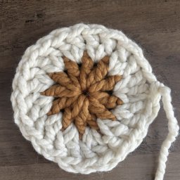 How to Crochet the Flower Granny Square Photo Tutorial
