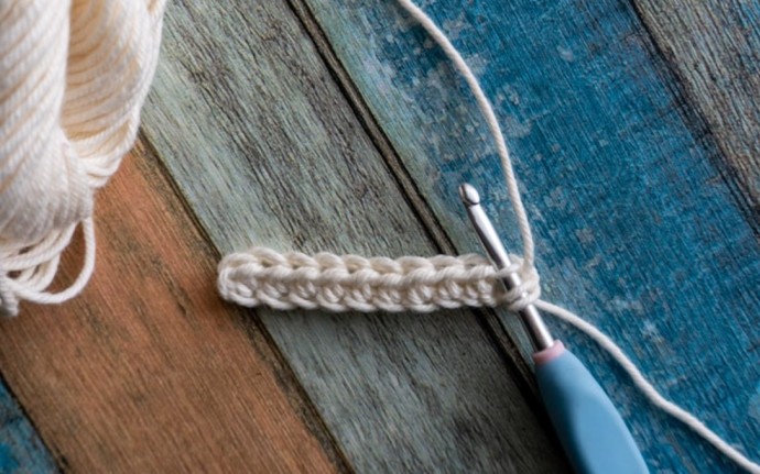 Half Double Crochet in Third Loop Only (Flat and Round) Photo Tutorial