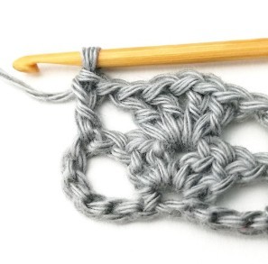 How to Crochet the Braid and Mesh Stitch Photo Tutorial