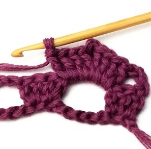Large Lacy Zigzag Crochet Stitch Photo Tutorial