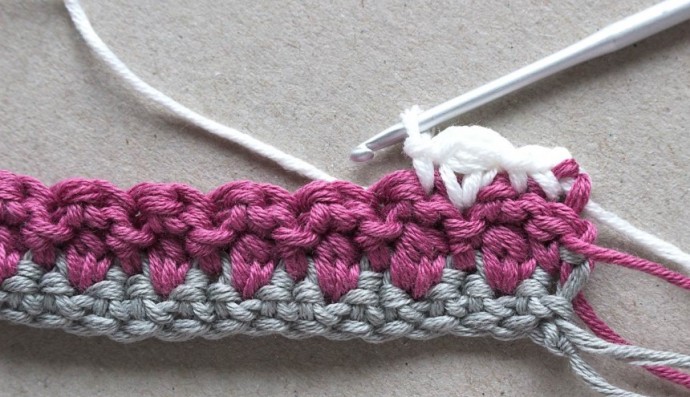 Raspberry Ripple Crochet Square Photo Tutorial
